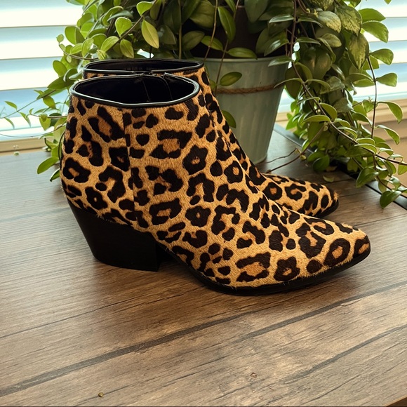 Bleecker & Bond Shoes - Bleecker & Bond Leather Pony Hair Riley 2 Leopard Pointed Toe Bootie Size 7.5